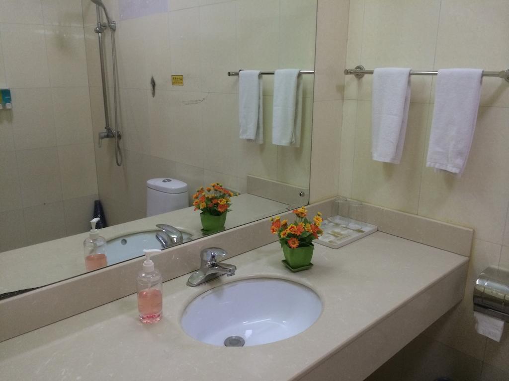 Kunming Jinmao Hotel מראה חיצוני תמונה