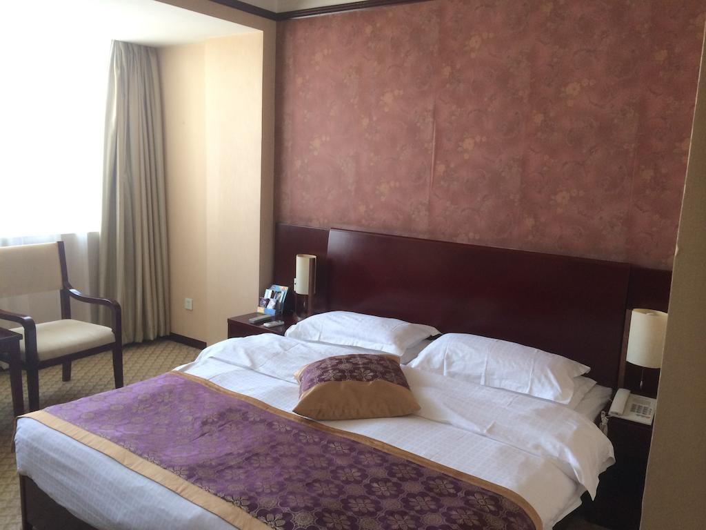 Kunming Jinmao Hotel מראה חיצוני תמונה