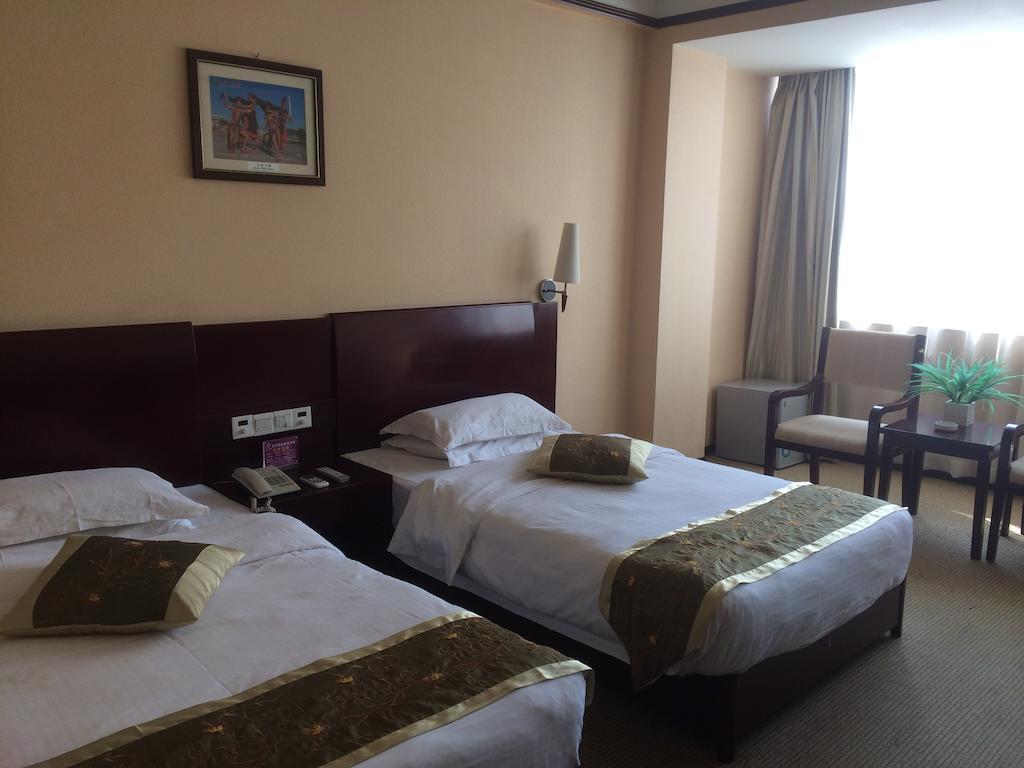 Kunming Jinmao Hotel מראה חיצוני תמונה